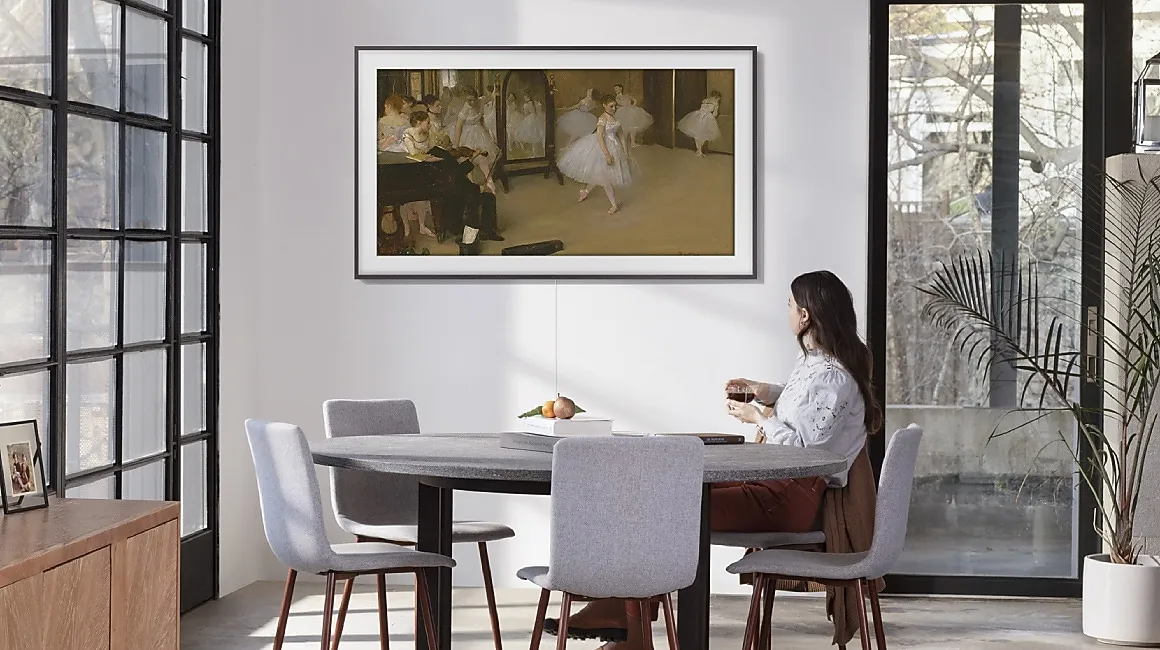 Black The Frame mounted