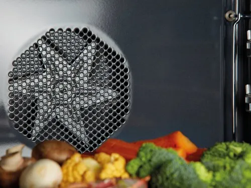 תנור בנוי 60 ס"מ עם אפייה בלחות SteamAssist ו-AirFry מצב שבת גימור שחור מלא 77 ליטר תוצרת Gorenje דגם BSA6747DGWI
