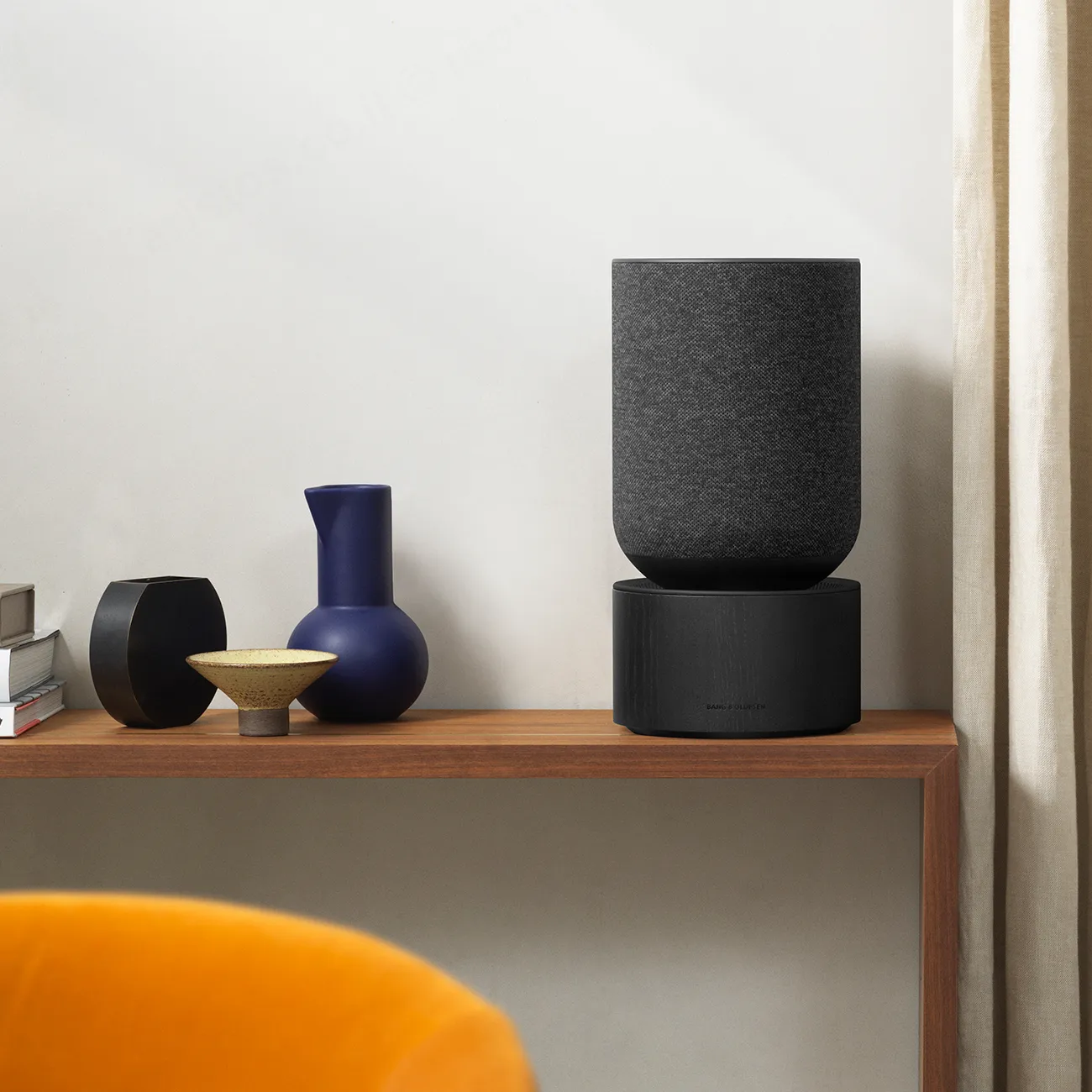 bang & olufsen רמקול אלחוטי חכם עם Google Assistant בצבע שחור מבית Bang & Olufsen דגם  Beosound Balance Black Oak — תמונה 7