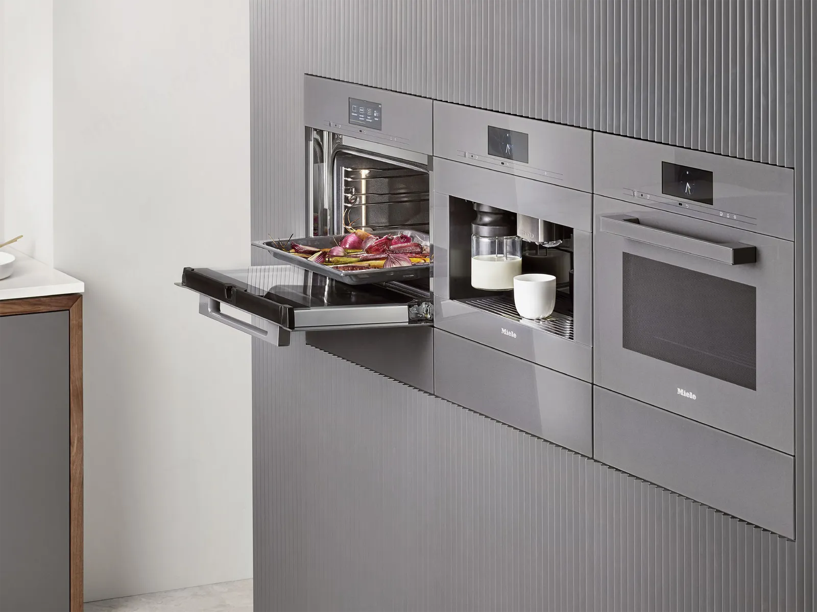 Miele תנור שף פירוליטי 45 ס"מ אפייה עם לחות M-Touch תוצרת Miele דגם H 7840 BP grey — תמונה 11