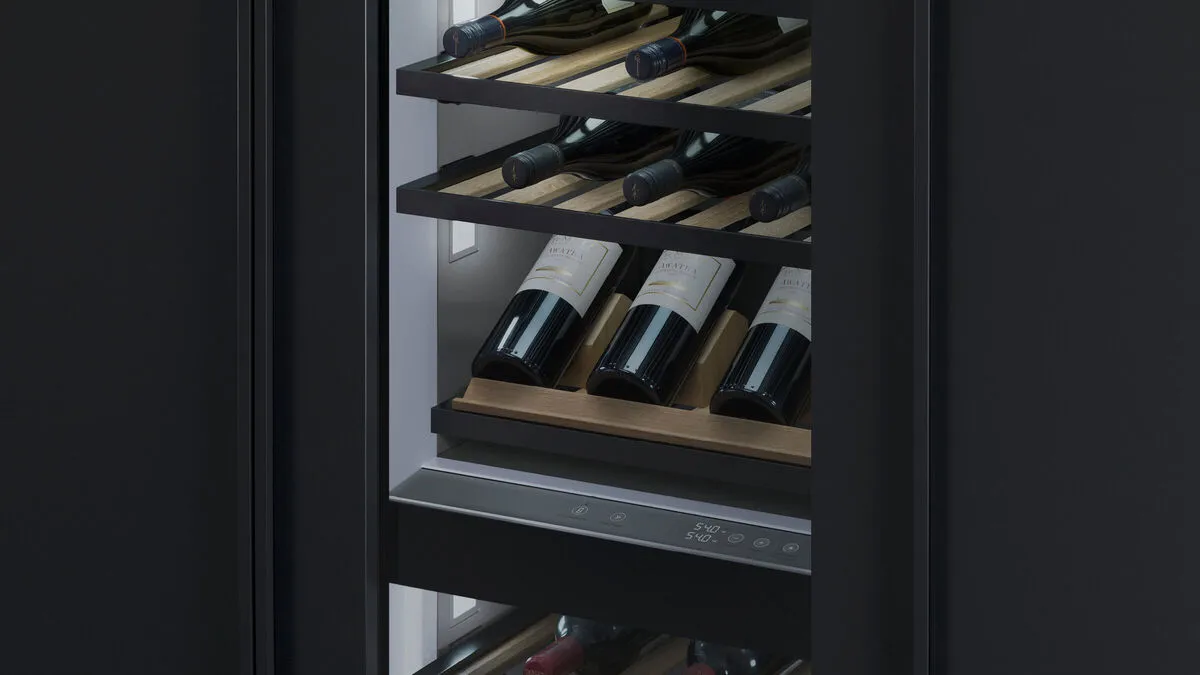 Fisher & Paykel מקרר יין אינטגרלי 61 ס"מ 91 בקבוקים  Column סדרה 11 Dual Zone תוצרת FISHER&PAYKEL דגם RS6121VR2K1 — תמונה 7