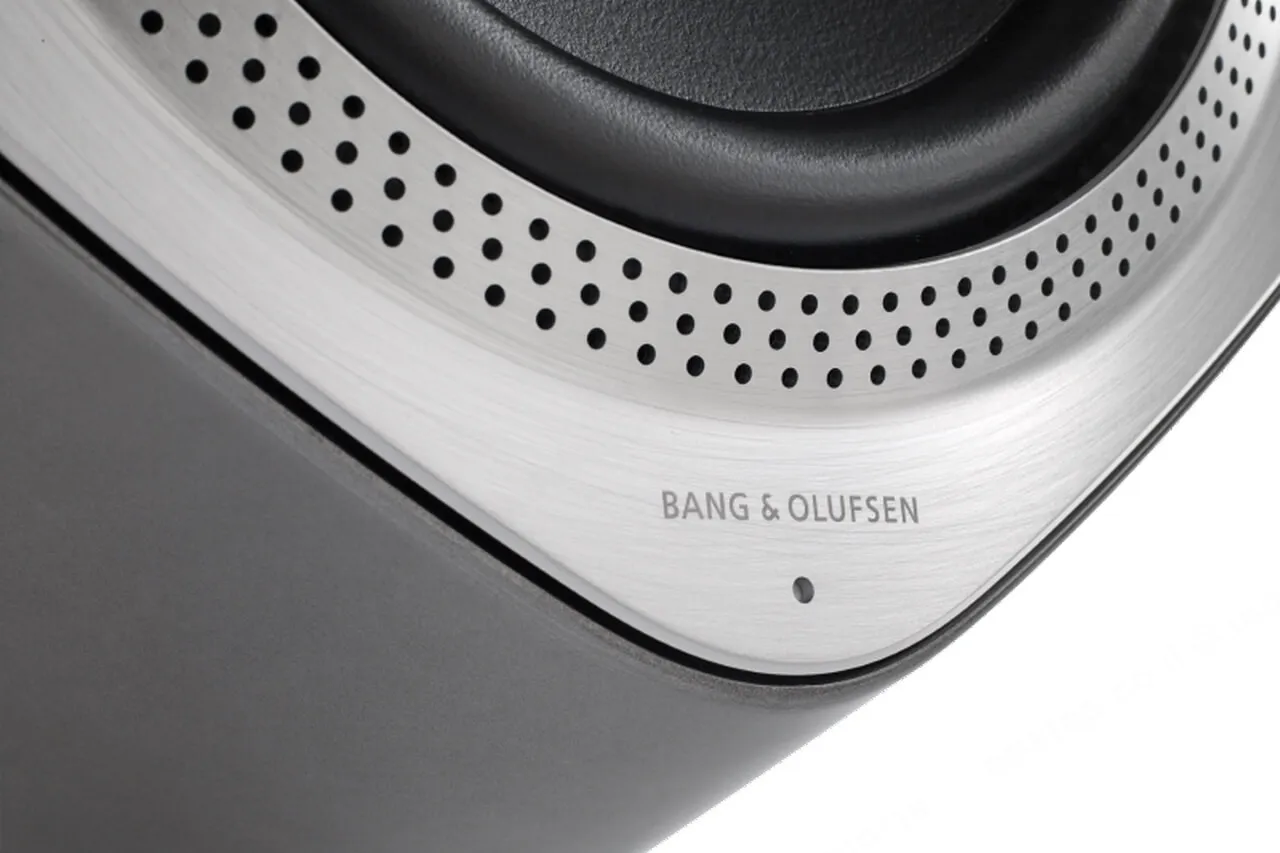 bang & olufsen סאב-וופר אלחוטי מעוצב עם סטנד רצפתי צבע אפור מבית Bang & Olufsen דגם Beolab 19 Grey — תמונה 4