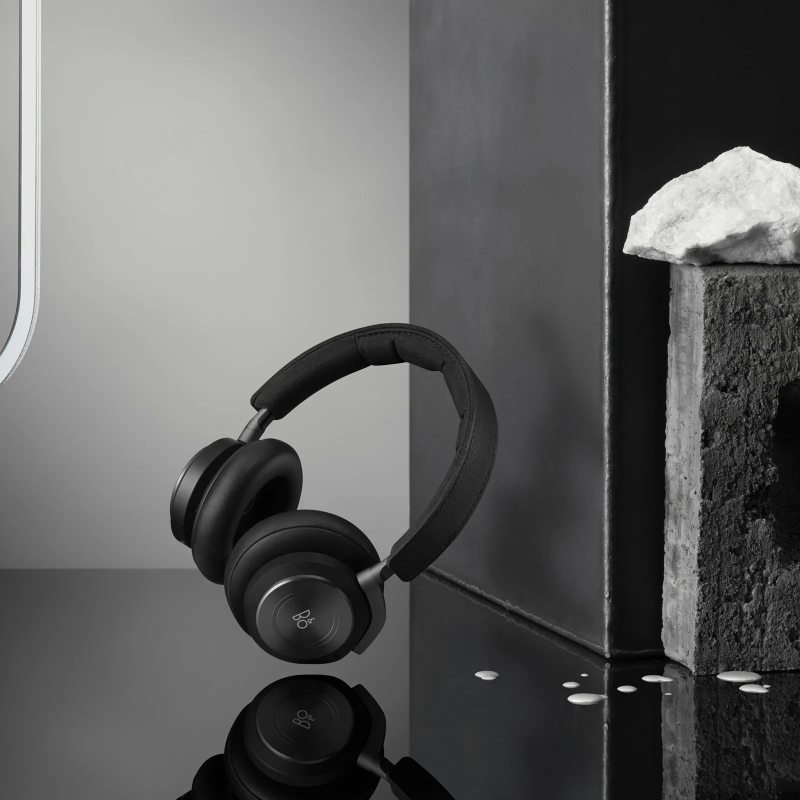 bang & olufsen אוזניות פרימיום אלחוטיות עם מסנן רעשים אקטיבי צבע שחור מבית Bang & Olufsen דגם Beoplay H9 Matte Black — תמונה 7
