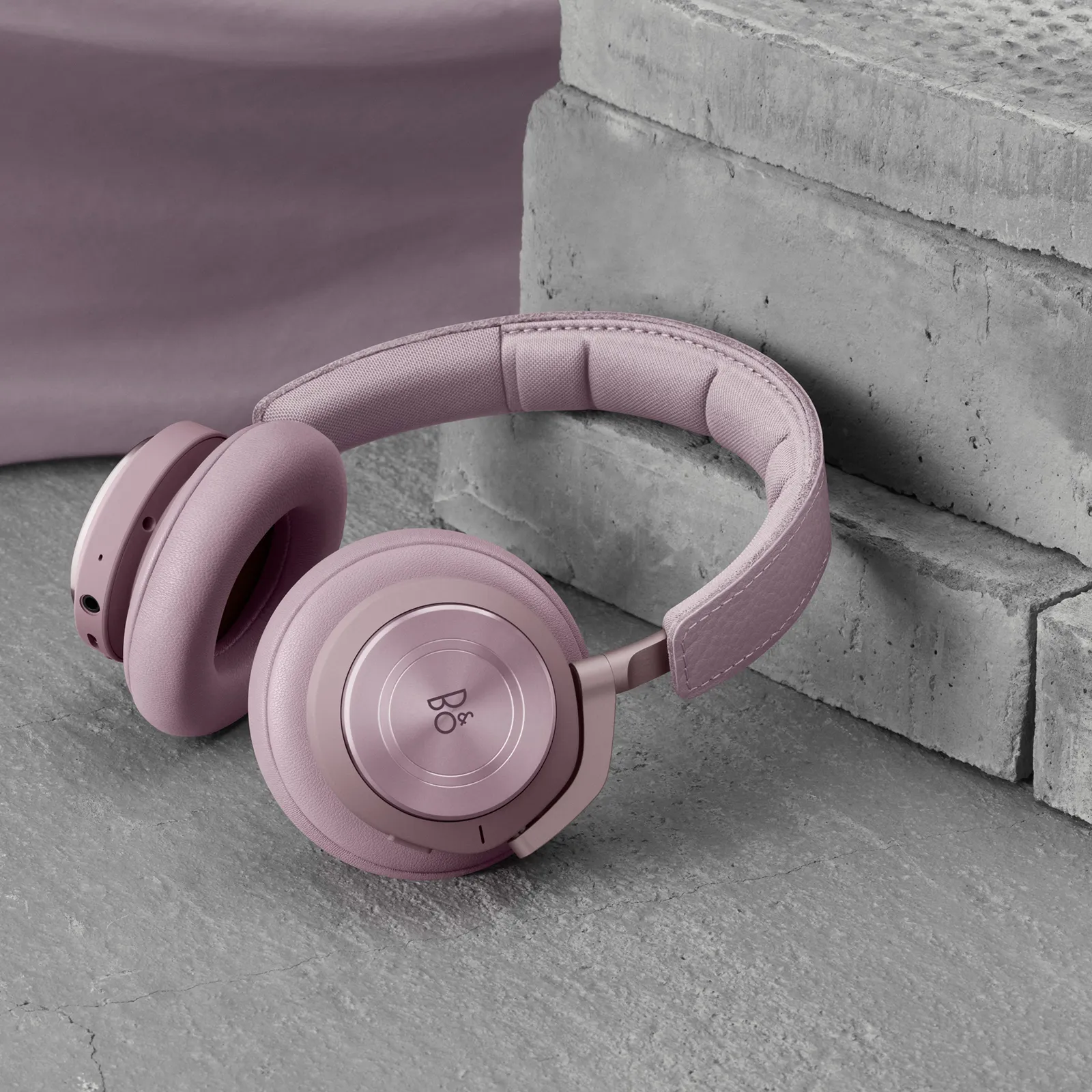 bang & olufsen אוזניות פרימיום אלחוטיות עם מסנן רעשים אקטיבי צבע ורוד מבית Bang & Olufsen דגם Beoplay H9 Peony — תמונה 8