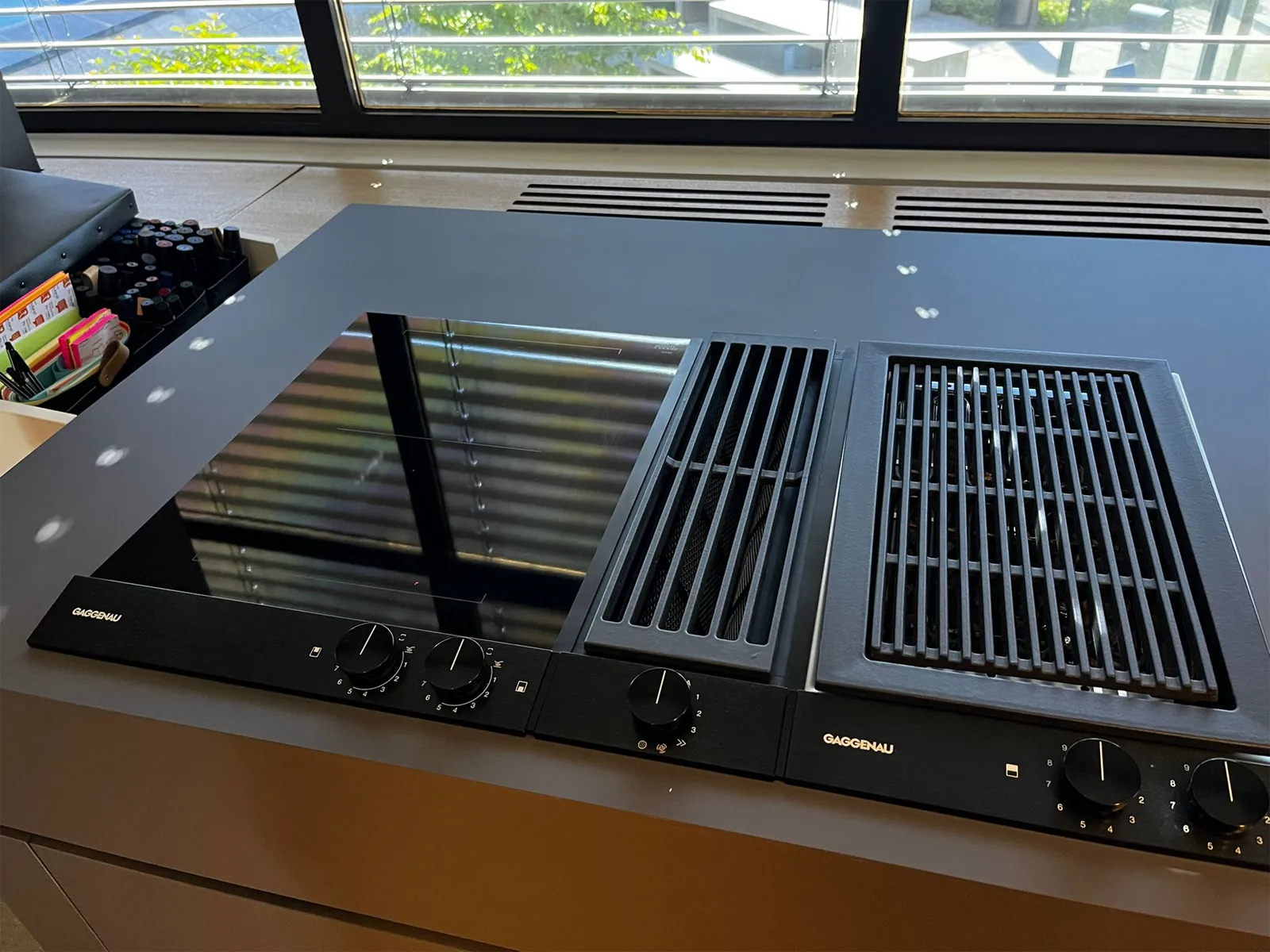 GAGGENAU כיריים דומינו גריל 28 ס"מ פאנל שחור מט סדרה Vario 200 תוצרת GAGGENAU דגם VR230120 — תמונה 12