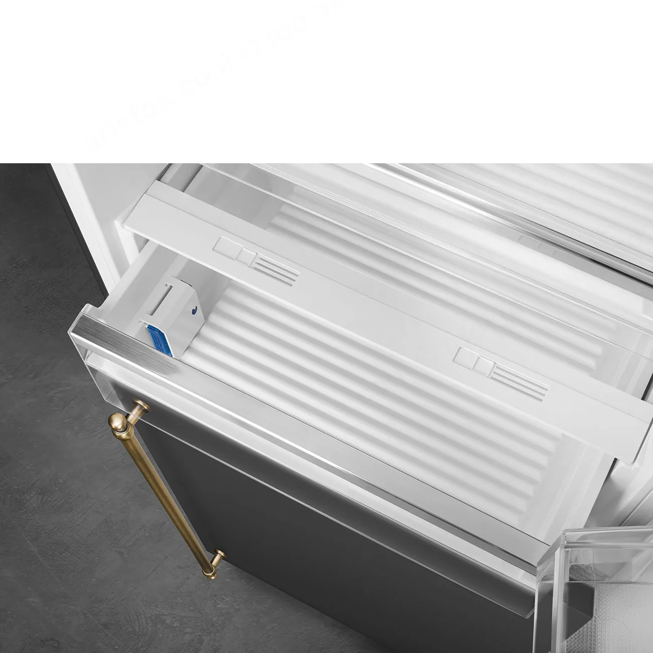 SMEG מקרר קו ארון רוחב 140 ס"מ 962 ליטר נטו שחור פחם סדרת Colonial תוצרת SMEG דגם FA8005AO — תמונה 9