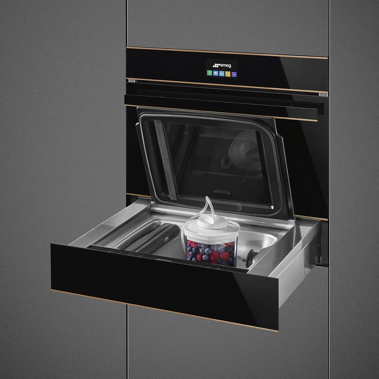 SMEG  מגירת ואקום אינטגרלית 14 ס"מ סדרת Dolce Stil Novo תוצרת SMEG דגם CPV615NR — תמונה 4