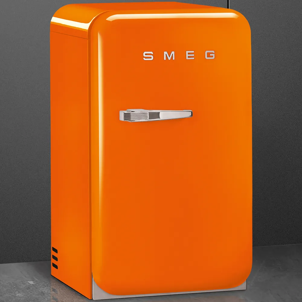 SMEG מקרר מיני משרדי רטרו בצבע כתום מסדרת 50'Retro Style תוצרת SMEG דגם FAB10 — תמונה 4