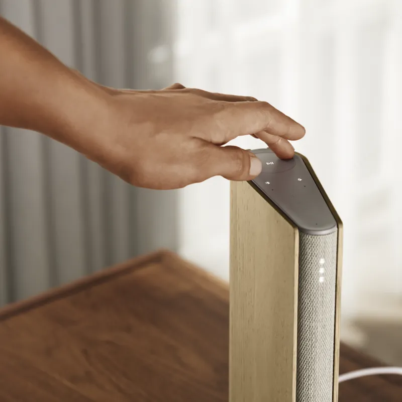 bang & olufsen רמקול Wi-Fi חכם וקומפקטי תוצרת B&O דגם Beosound Emerge — תמונה 2