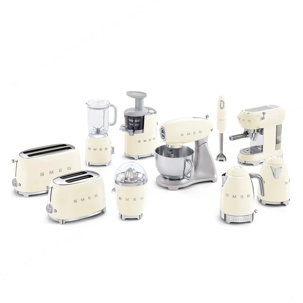 SMEG מכונת קפה מקצועית כולל מקצף חלב בצבע שמנת מסדרת 50's Retro Style,תוצרת SMEG דגם ECF01RDEU — תמונה 5