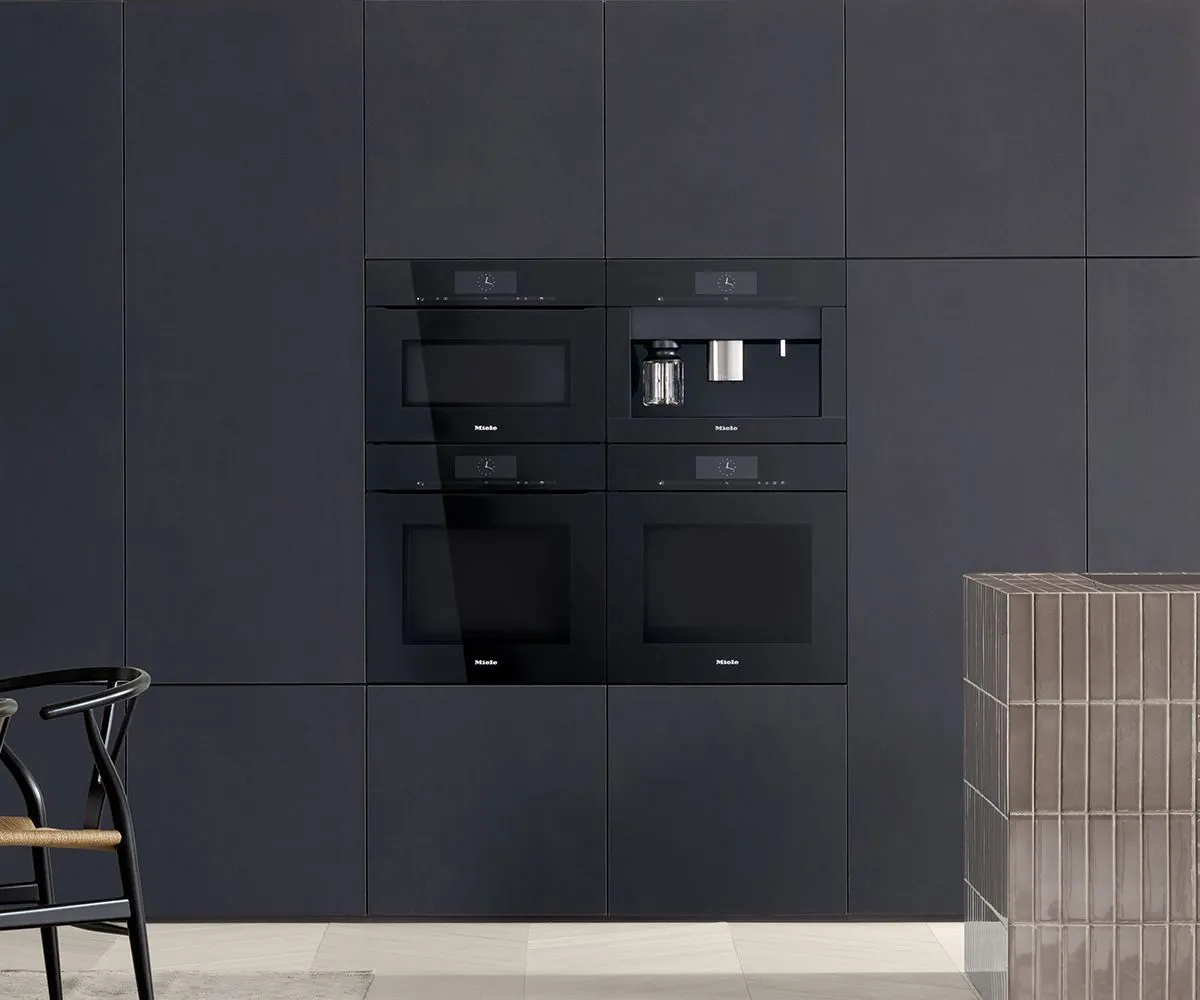 Miele תנור שף משולב מיקרו 45 ס"מ PureLine M-Touch תוצרת Miele דגם H 7640 BM Black — תמונה 2
