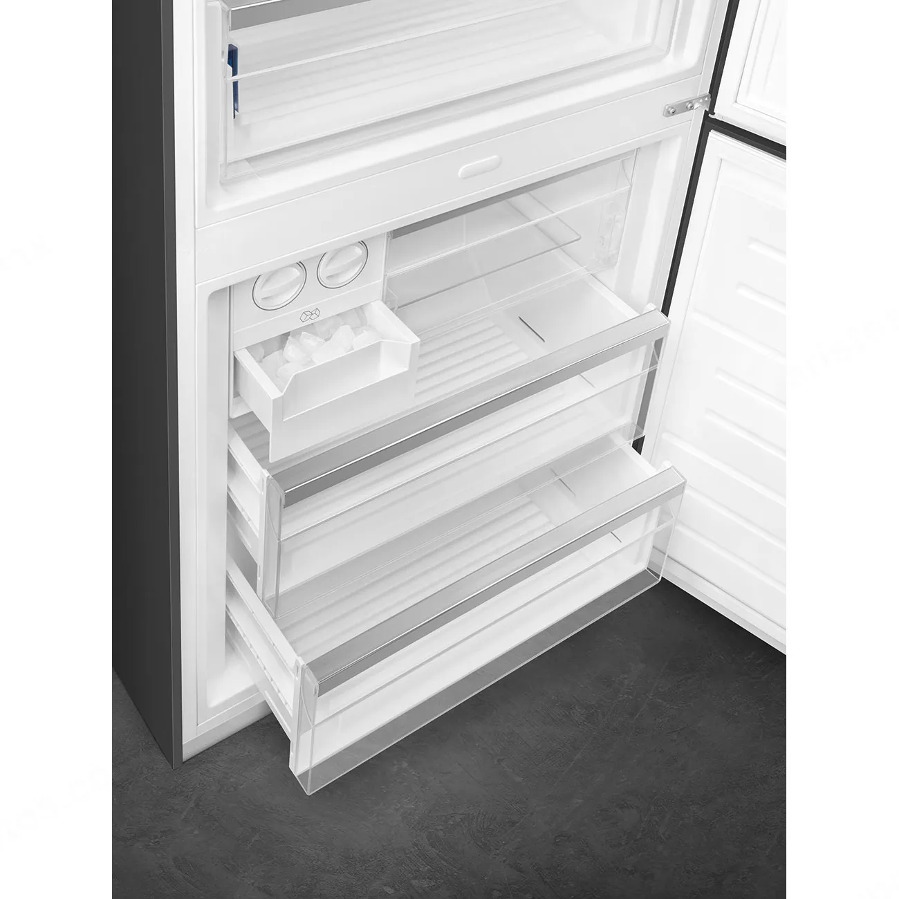 SMEG מקרר קו ארון רוחב 140 ס"מ 962 ליטר נטו שחור פחם סדרת Colonial תוצרת SMEG דגם FA8005AO — תמונה 10