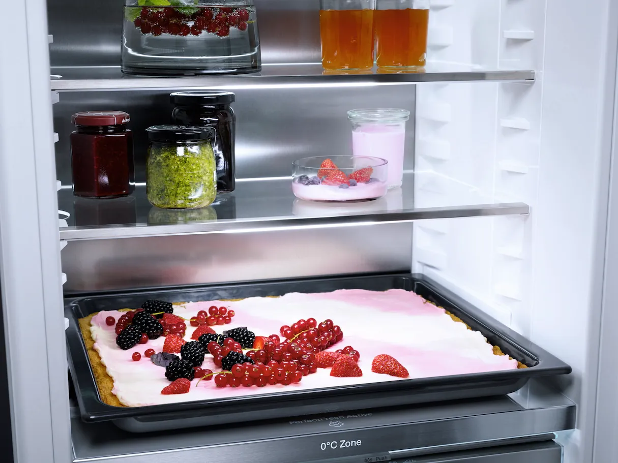 Miele מקרר אינטגרלי 60 ס''מ 325 ליטר ללא מקפיא FlexiLight2.0 PerfectFresh Active תוצרת Miele דגם K 7777 B — תמונה 6