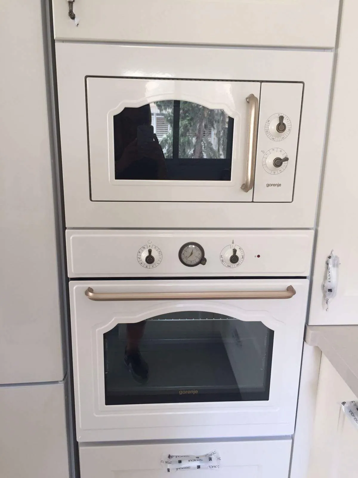 Gorenje מיקרוגל אינטגרלי משולב גריל מסדרת CLASSICO תוצרת Gorenje צבע שמנת דגם BM235CLI — תמונה 2