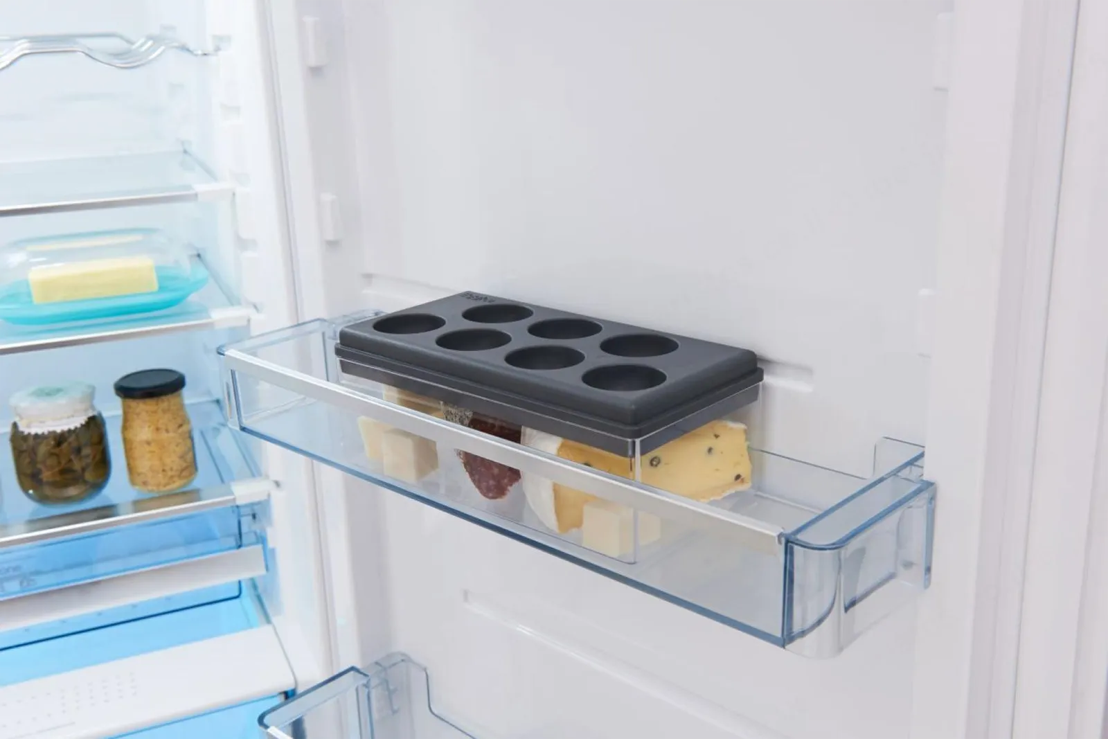 Gorenje מקרר אינטגרלי 60 ס"מ ללא מקפיא 301 ליטר מנוע אינוורטר תוצרת Gorenje דגם RI518EA1 תצוגה — תמונה 16