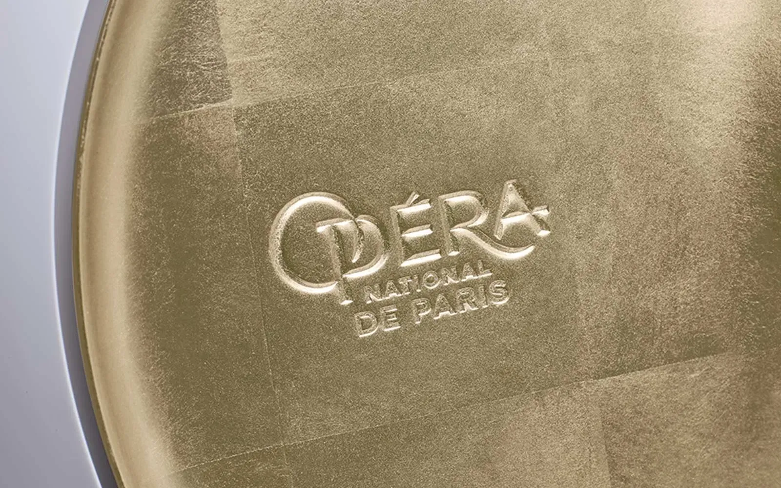 רמקול יחיד 1100Watts RMS גימור Gold Leaf מבית DEVIALET דגם PHANTOM I 108 DB OPÉRA DE PARIS