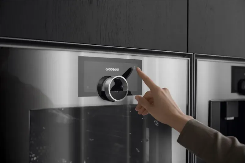 GAGGENAU תנור אידוי 76 ס"מ עם הזנת מים משולב טורבו וגריל דלת צד נירוסטה בציפוי זכוכית מעושנת סדרת Expressive תוצרת GAGGENAU דגם GS481120 — תמונה 10
