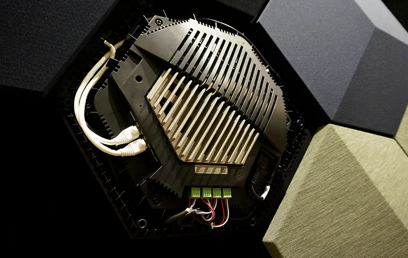 bang & olufsen מערכת שמע קירית מודולרית תלויה מעוצבת בהתאמה אישית מבית Bang & Olufsen דגם Beosound Shape — תמונה 9
