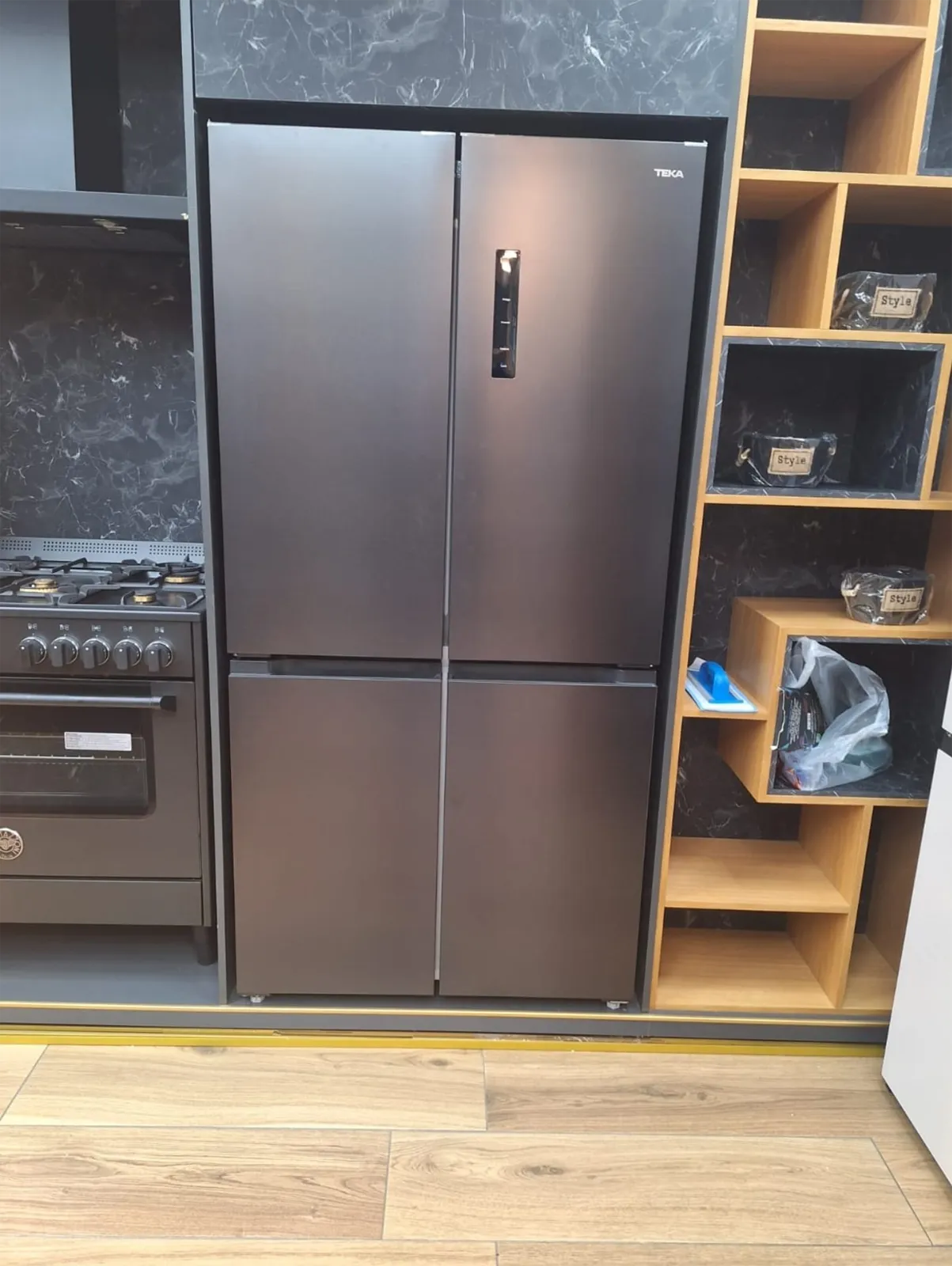 Teka מקרר 4 דלתות 92 ס"מ 564 ליטר מדחס אינוורטר נירוסטה שחורה תוצרת TEKA דגם RMF-75950 DSS — תמונה 7