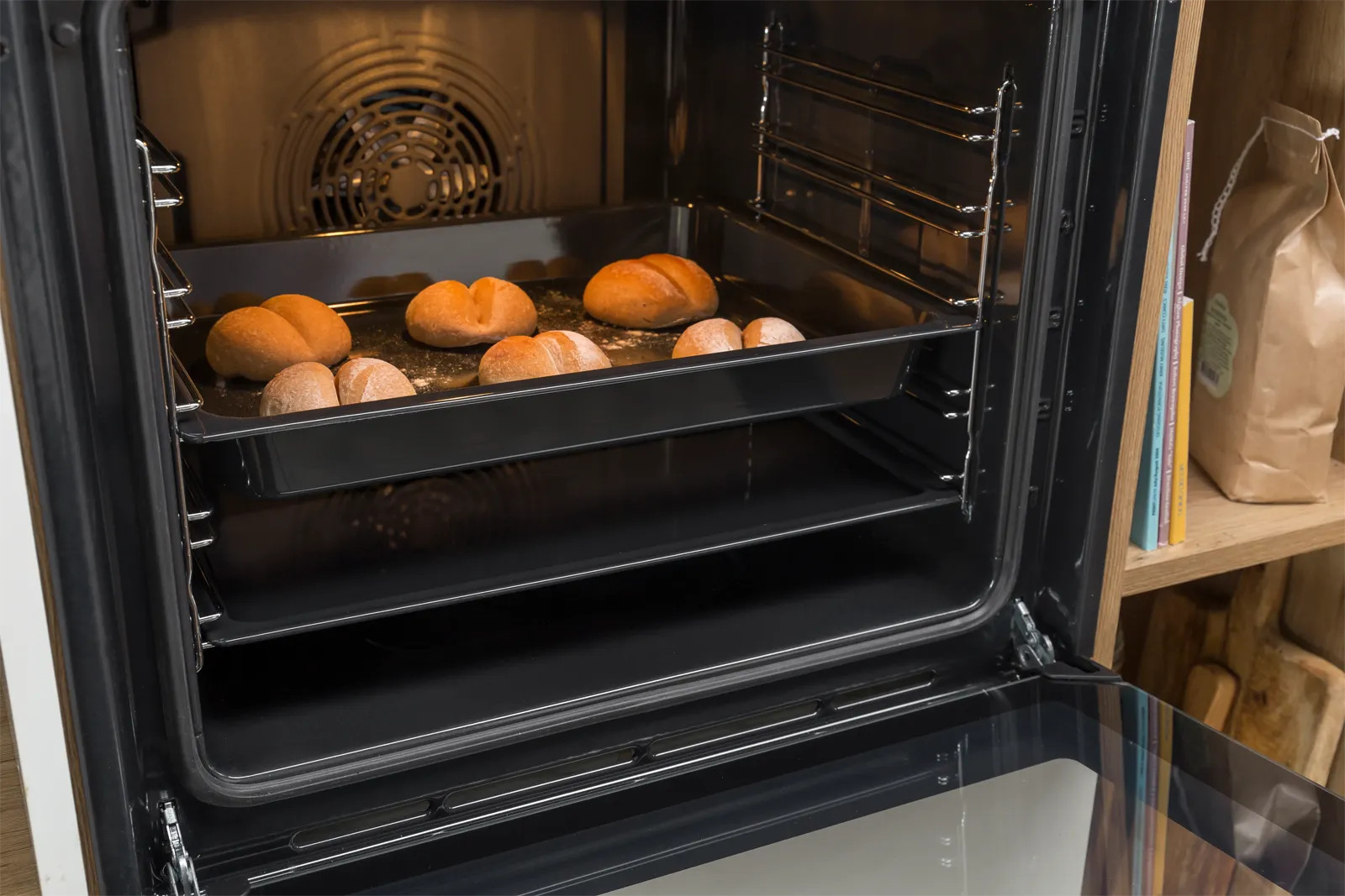 Gorenje תנור בנוי פירוליטי 60 ס''מ עם אפייה בלחות ExtraSteam נירוסטה 77 ליטר AirFry תוצרת Gorenje דגם BPS6737E03X — תמונה 8