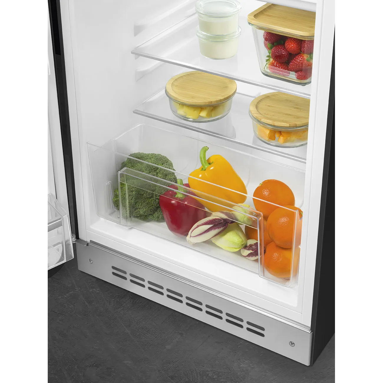 SMEG מקרר מיני משרדי רטרו בצבע שחור גובה 97 ס"מ סדרת 50'Retro Style תוצרת SMEG דגם FAB10LBL5 — תמונה 7