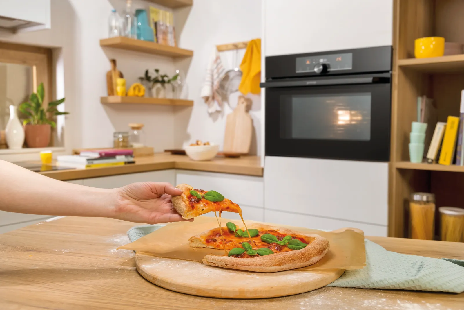 Gorenje תנור בנוי משולב מיקרוגל 45 ס''מ 50 ליטר ניקוי באדים AirFry+ גימור שחור מלא תוצרת Gorenje דגם BCM4547A10BG — תמונה 4