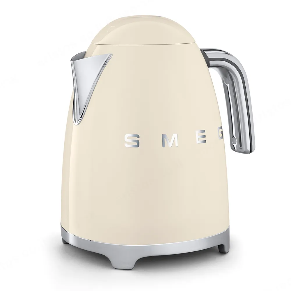 SMEG קומקום חשמלי בצבע קרם,מסדרת 50's Retro Style,תוצרת SMEG דגם KLF01CREU — תמונה 3
