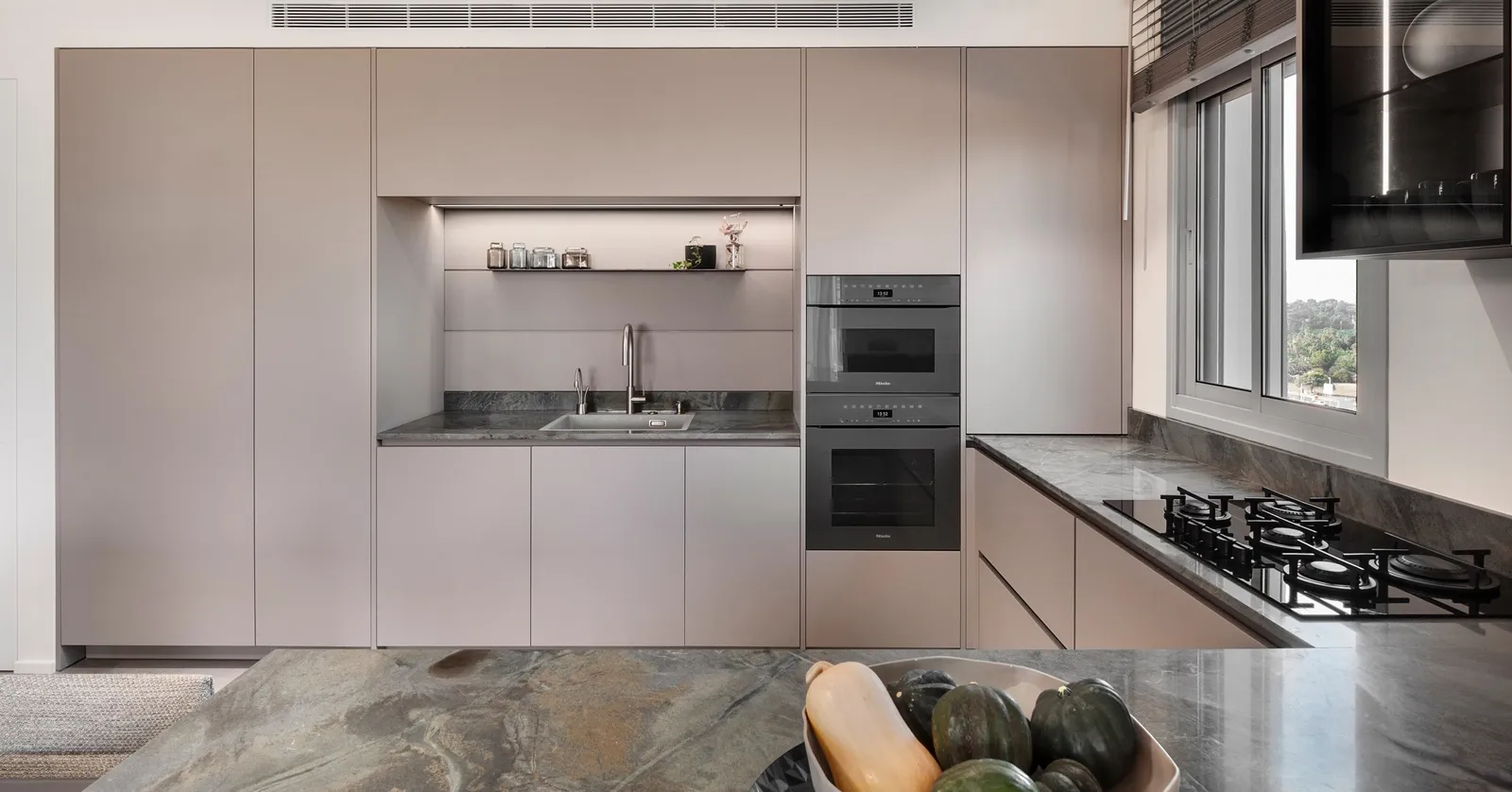Miele תנור בנוי משולב מיקרו 45 ס"מ ArtLine Touch2Open תוצרת Miele דגם H 7440 BMX grey — תמונה 5