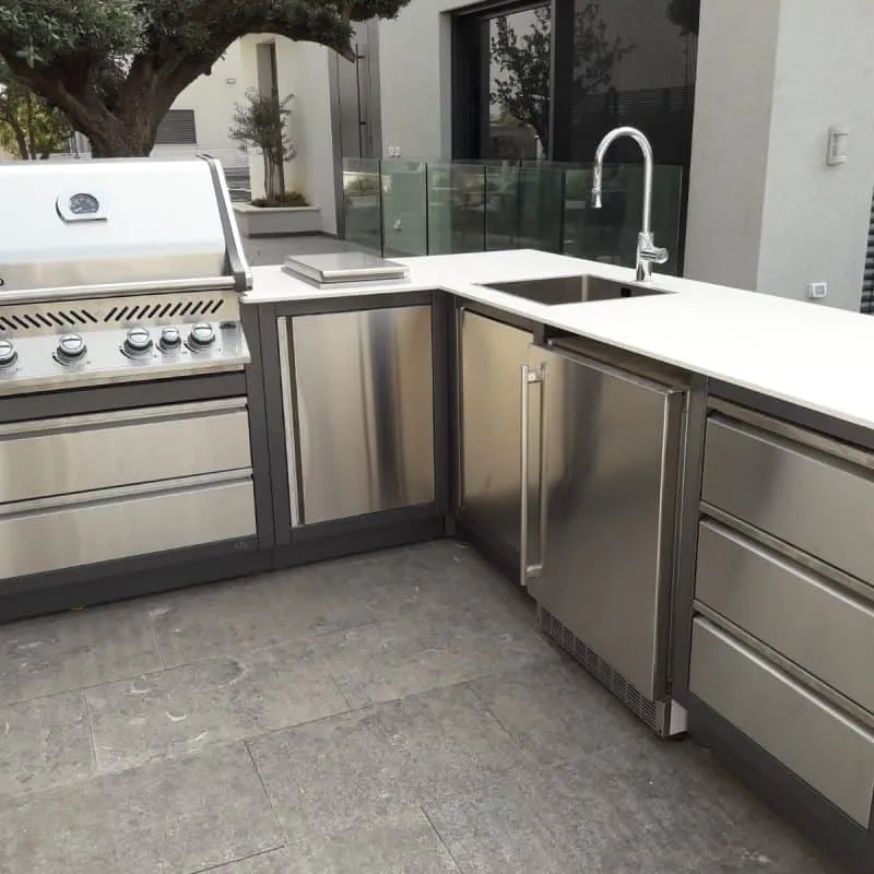 Napoleon מטבח חוץ מודולארי בציפוי POWDER COATING איכותי ועמיד מבית NAPOLEON סדרת INFINITY — תמונה 3