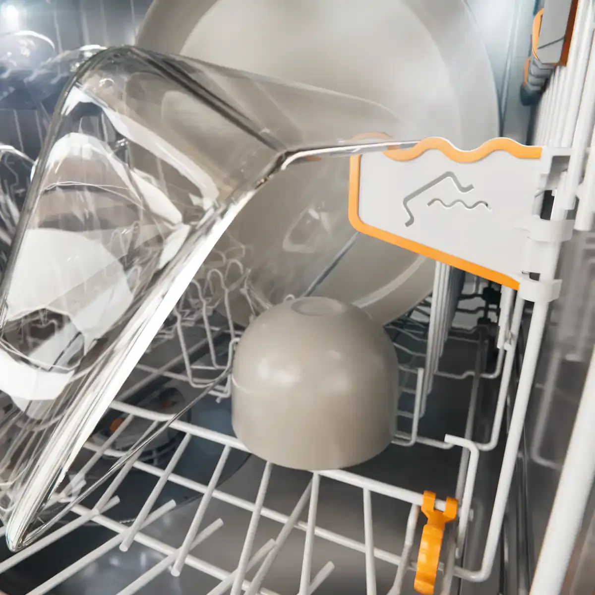 Miele מדיח כלים אינטגרלי מלא 60 ס"מ פתיחה בנקישה תוצרת Miele דגם G 7980 SCVi AutoDos K2O — תמונה 15