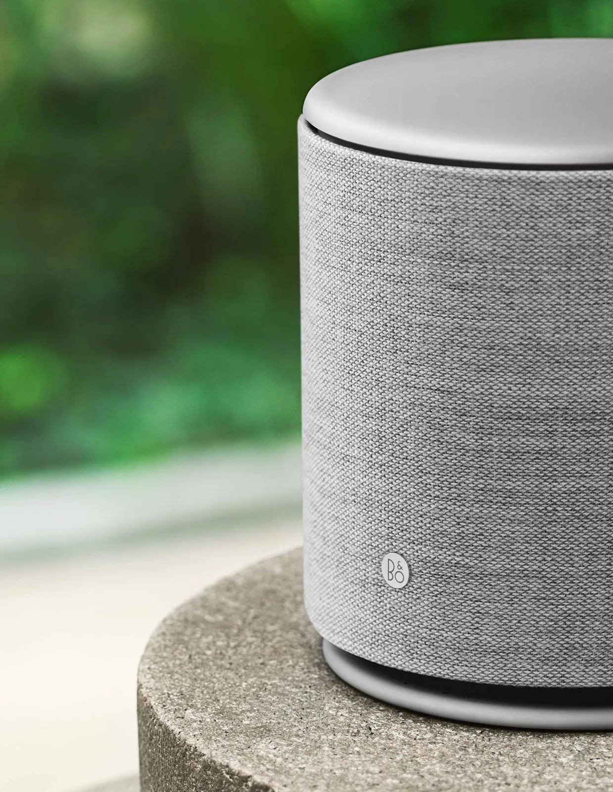bang & olufsen רמקול Multi-Room מעוצב סאונד True360 רב-כיווני בצבע כסף מבית Bang & Olufsen דגם Beoplay M5 Natural — תמונה 4