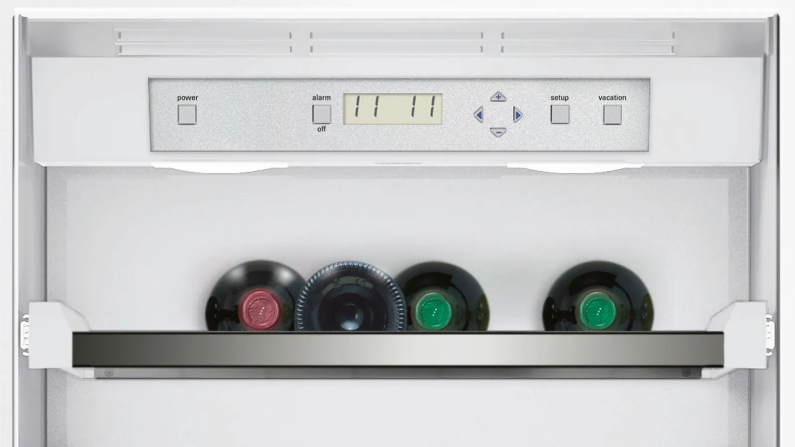 Siemens מקרר יינות מסדרת הפרימיום CoolModul עם מסילות טלסקופיות תוצרת Siemens דגם CI24WP02 — תמונה 2