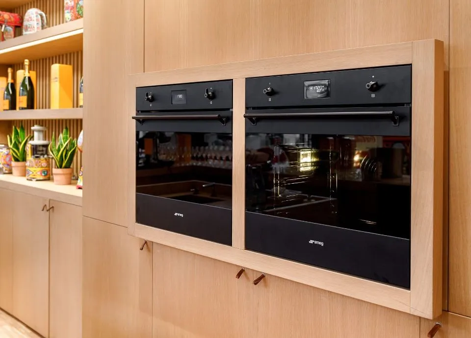 SMEG תנור 60 ס"מ ניקוי באדים מצב שבת גימור שחור מט כולל ידית וכפתורים תוצרת SMEG דגם SF6301TN — תמונה 7