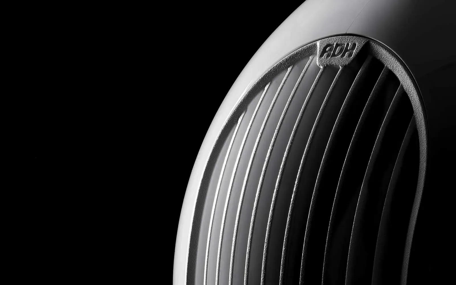 רמקול יחיד 1100Watts RMS גימור שחור מבית DEVIALET דגם PHANTOM I 108 DB DARK CHROME