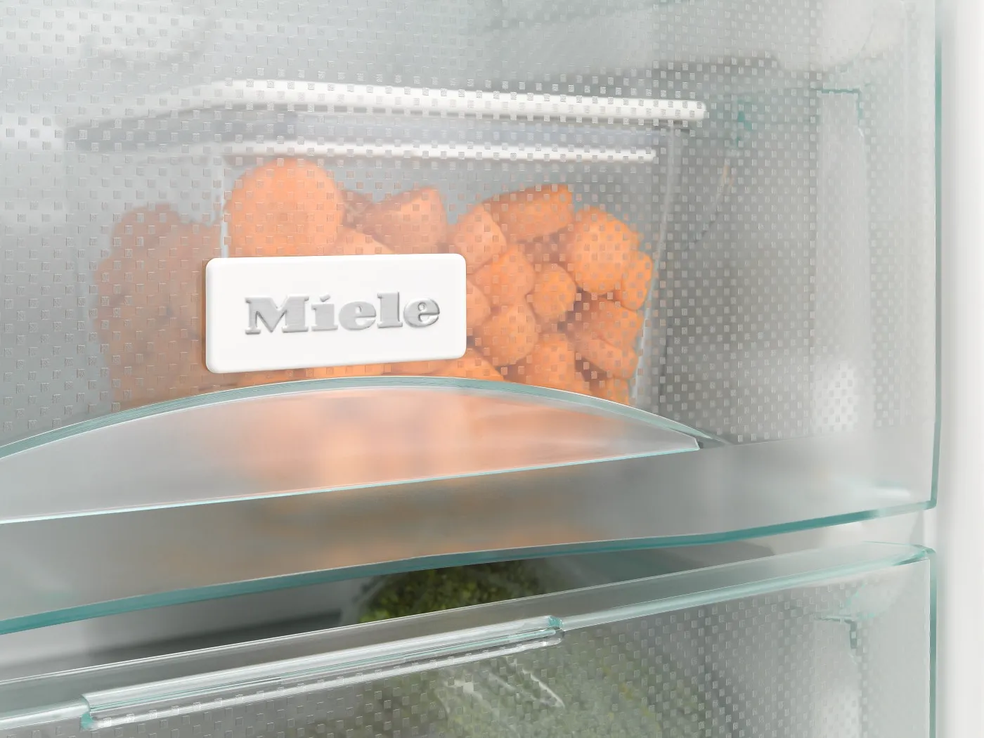 Miele מקפיא אינטגרלי 60 ס''מ NO FROST יצרן קרח עם חיבור מים תוצרת Miele דגם FNS 37492 iE — תמונה 5