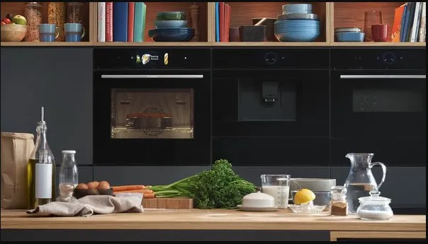 תנור בנוי פירוליטי 60 ס"מ משולב מיקרוגל אידוי ומצלמה שחור מלא סדרת Accent line מבית BOSCH דגם HNG978QB1