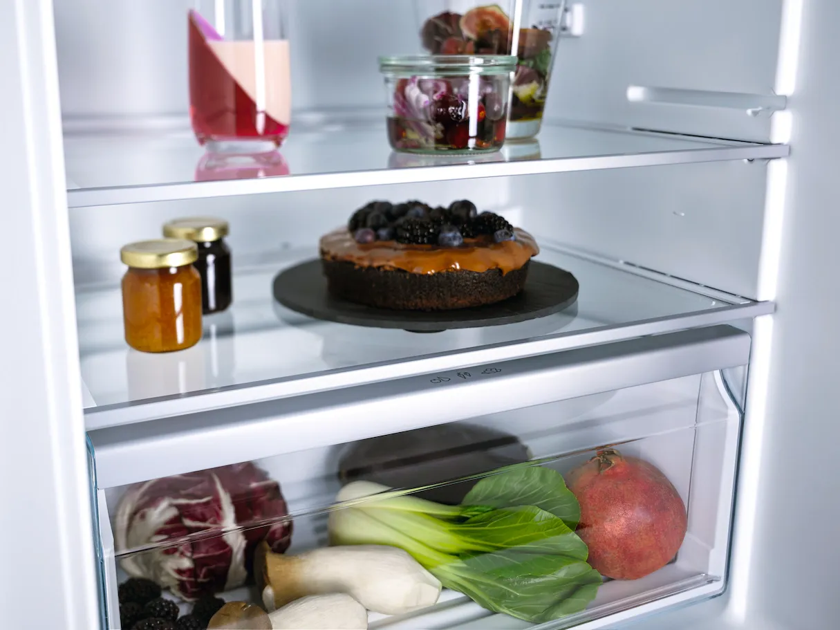 Miele מקרר אינטגרלי מקפיא תחתון 60 ס''מ NO-FROST DuplexCool טריקה שקטה תוצרת Miele דגם KFN 7734 E — תמונה 5