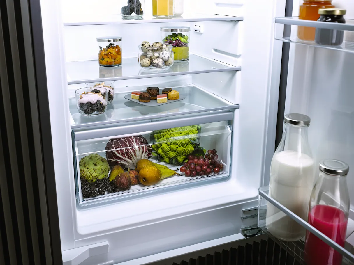 Miele מקרר אינטגרלי מקפיא תחתון 60 ס''מ NO-FROST DuplexCool טריקה שקטה תוצרת Miele דגם KFN 7734 E — תמונה 3
