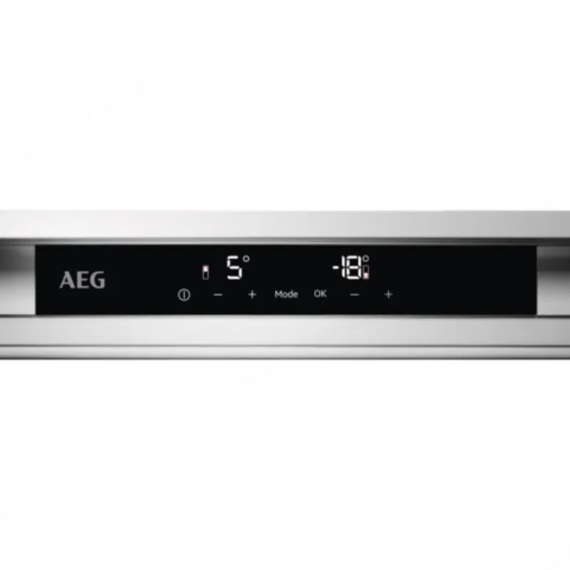 AEG מקרר מקפיא תחתון אינטגרלי מלא עם מנגנון טריקה שקטה תוצרת AEG דגם SCE81826TC — תמונה 2