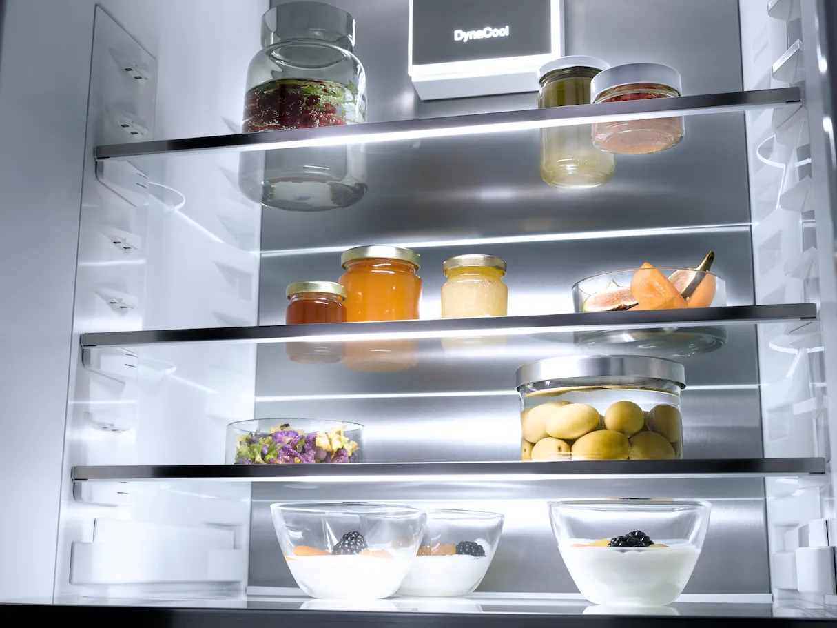 Miele מקרר אינטגרלי 60 ס''מ 325 ליטר ללא מקפיא FlexiLight2.0 PerfectFresh Active תוצרת Miele דגם K 7777 B — תמונה 8