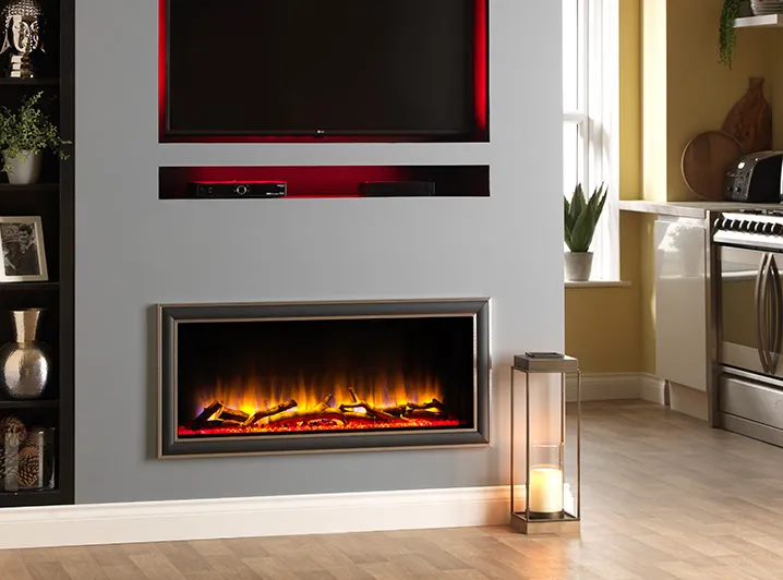 קמין חשמלי 89 ס"מ הספק 2kW תצוגת להבה ריאליסטית תלת ממדית מבית Charlton & Jenrick אנגליה דגם i890e Slim