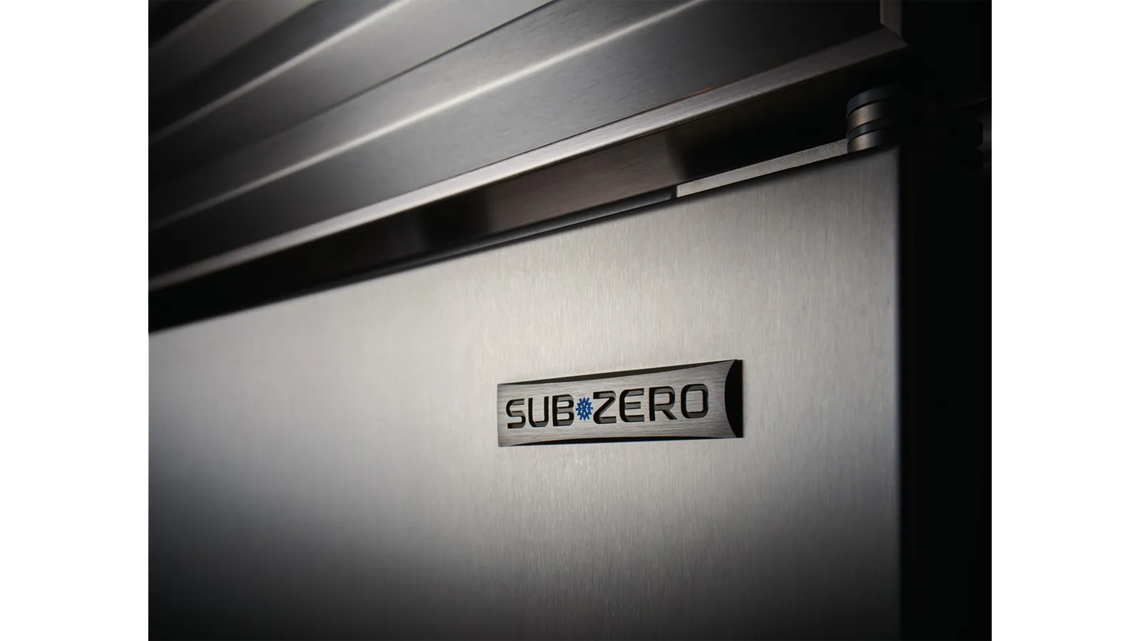 SUB ZERO מקרר ומקפיא SIDE BY SIDE קו ארון 107 ס"מ נירוסטה 682 ליטר יצרן קרח תוצרת Sub zero דגם ICBCL4250S/S — תמונה 10