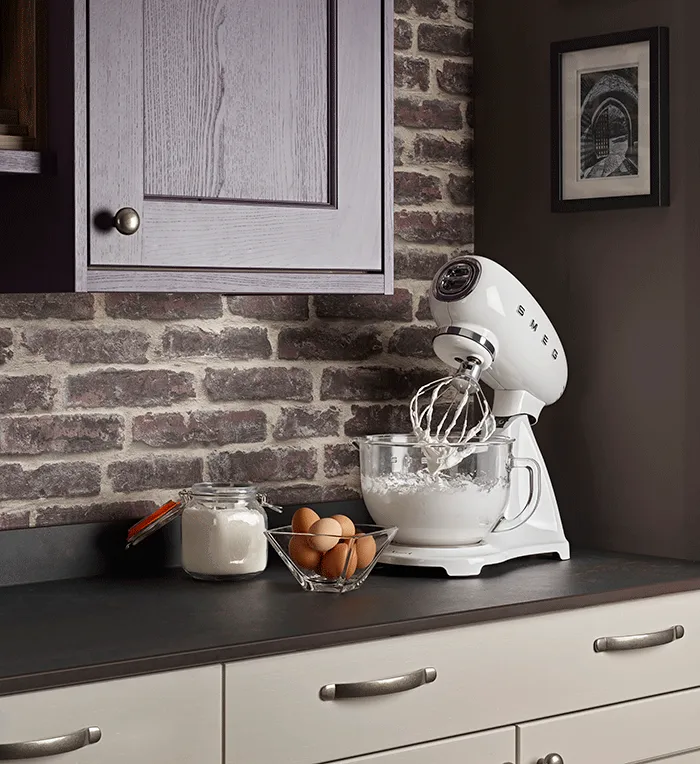 SMEG מיקסר עומד בצבע לבן עם קערה מזכוכית מסדרת 50's Retro Style,תוצרת SMEG דגם SMF13WHUK — תמונה 7