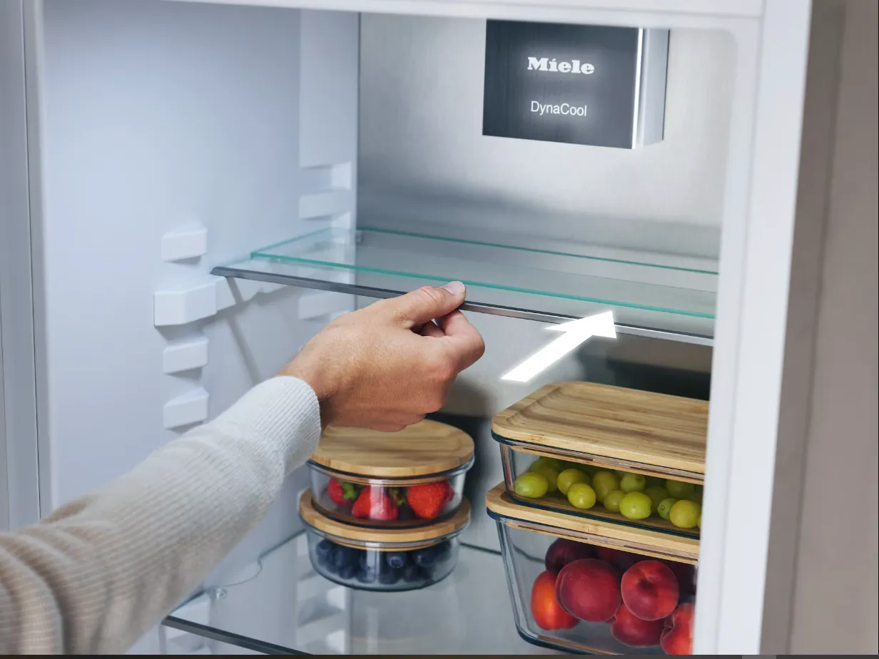 Miele מקרר אינטגרלי 60 ס''מ 325 ליטר ללא מקפיא FlexiLight2.0 PerfectFresh Active תוצרת Miele דגם K 7777 B — תמונה 15