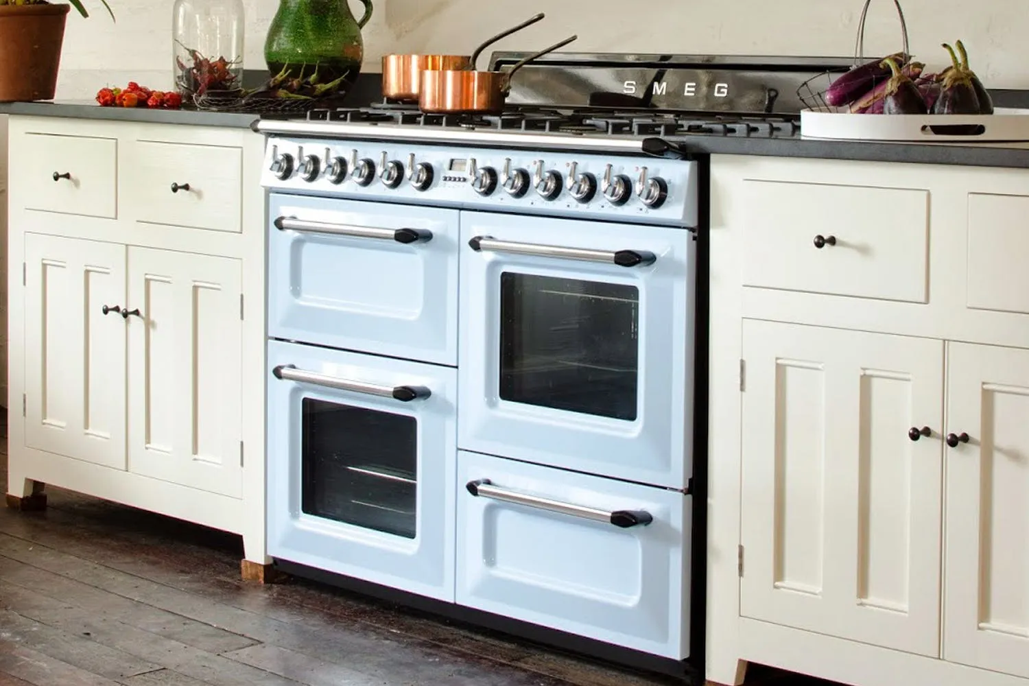 SMEG תנור משולב עם כיריים גז, 3 תאי אפיה ותא אחסון תחתון צבע כחול פסטל, 110 ס"מ מסדרת Victoria תוצרת SMEG דגם TR4110AZ — תמונה 4