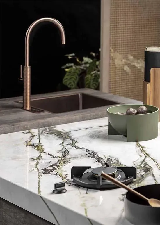 selsiuz מערכת מים תת כיורית 5 ב-1 כולל מים רותחים וסודה תוצרת SELSIUZ הולנד דגם Motif גימור PVD נחושת — תמונה 4