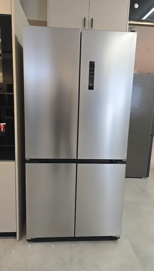 GRAPHITE מקרר 4 דלתות 91 ס"מ קו אפס צירים חכמים עם יצרן קרח מבית kueppersbusch תוצרת GRAPHITE דגם GP-622 נירוסטה שחורה — תמונה 8