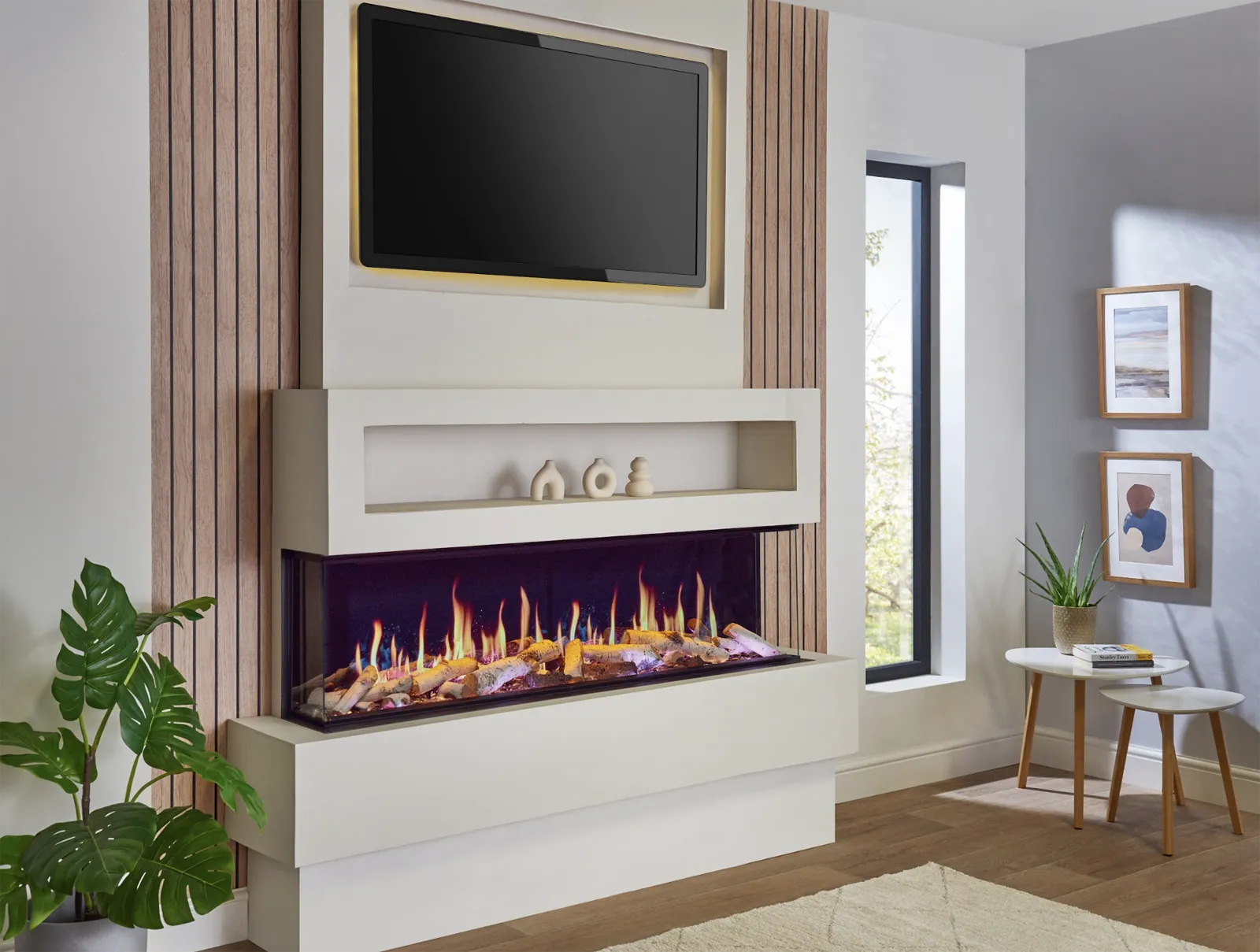 Charlton & Jenrick קמין חשמלי 150 ס"מ הספק 2kW עם אפקט ה-Real Flame technology מבית Charlton & Jenrick אנגליה דגם Luminosa 150 — תמונה 4