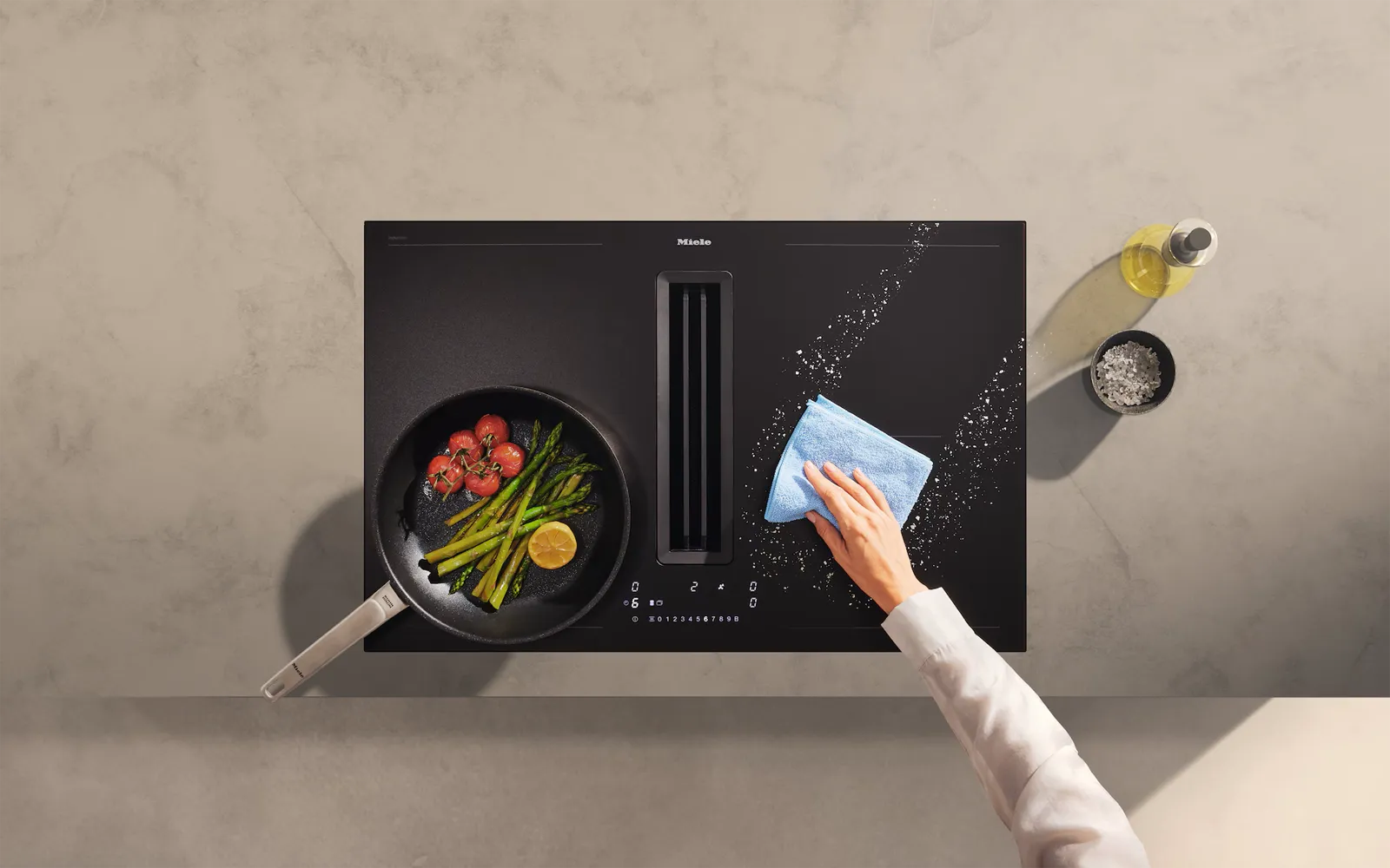 Miele כיריים אינדוקציה 80 ס"מ PowerFlex XL בשילוב קולט אדים התקנה שטוחה גימור שחור מט תוצרת Miele דגם KMDA 7876 FL-A — תמונה 4
