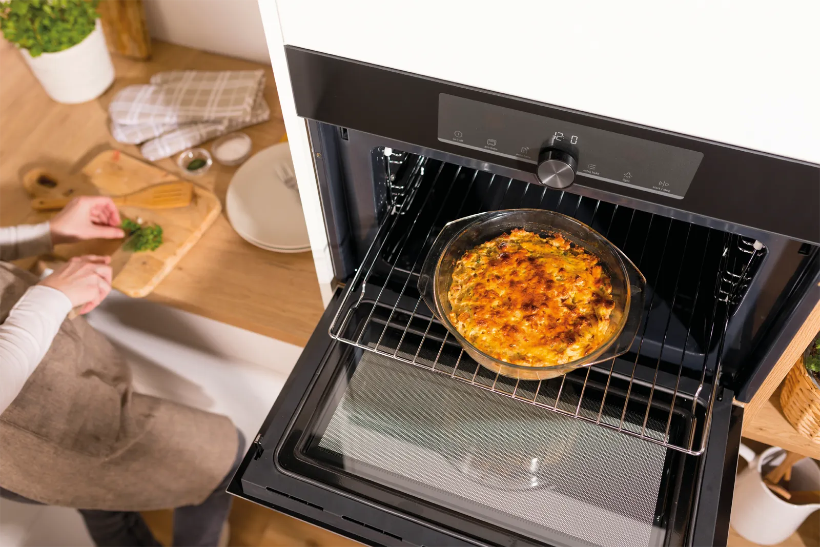 Gorenje תנור בנוי משולב מיקרוגל 45 ס''מ 50 ליטר ניקוי באדים AirFry+ גימור שחור מלא תוצרת Gorenje דגם BCM4547A10BG — תמונה 14